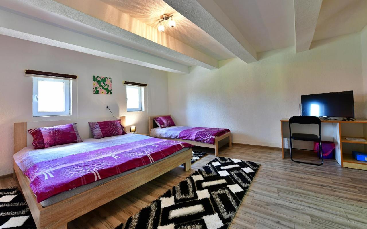 House Luna Rakovica Exterior foto